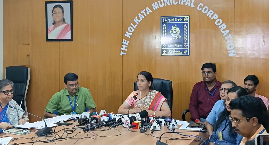 दुर्गा पूजा से पहले कोलकाता में बड़ी प्रशासनिक कार्रवाई: अनियमितता मिलने पर 40 फूड जॉइंट्स के लाइसेंस रद्द
