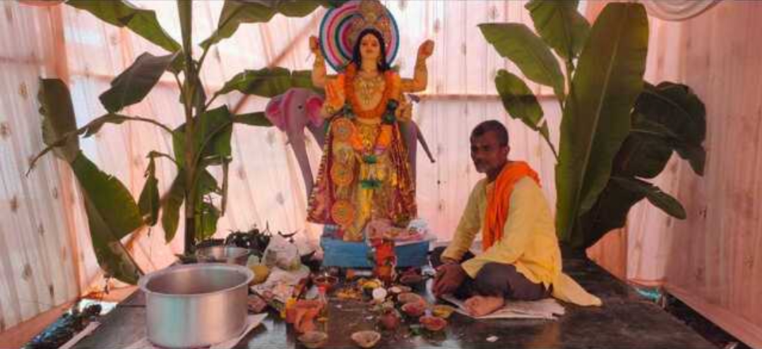 देशभर में हर्षोल्लास के साथ मनाई जा रही है विश्वकर्मा पूजा: निर्माण और तकनीक का उत्सव