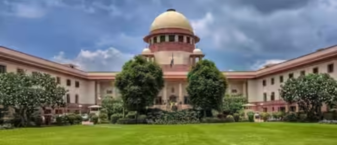 न्यायपालिका में बड़े बदलाव की आहट: सुप्रीम कोर्ट ने जिला जजों की सेवानिवृत्ति पर रिपोर्ट मांगी